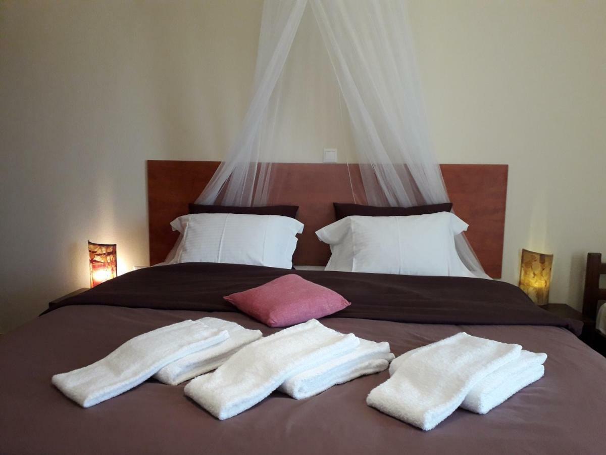 Marathon Beachside Villa 100M From The Beach Schinias Exterior foto